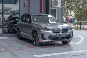 Đánh giá xe BMW iX3 2024: Khác gì so với X3 bản xăng?