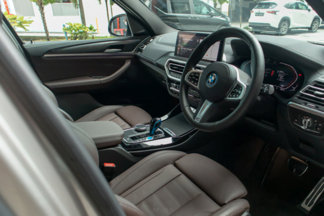 Đánh giá xe BMW iX3 2024: Khác gì so với X3 bản xăng?
